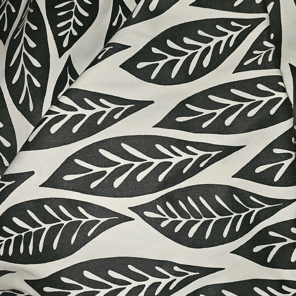 Vintage Room Essentials Curtain - 1 Panel- Black and White Leaves 42 X 84